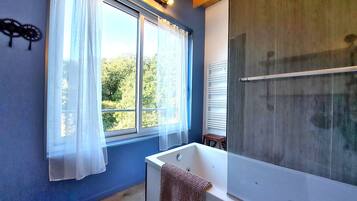 Appartement, salle de bains attenante, vue jardin | 1 chambre