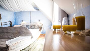 In-room safe, individually decorated, iron/ironing board, free WiFi