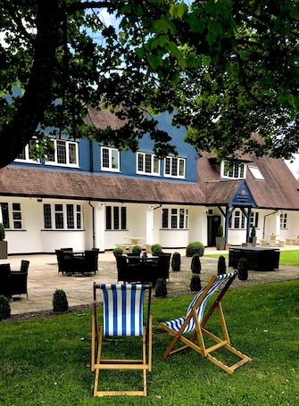 供应早餐、午餐和晚餐,英国菜