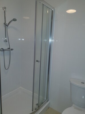 Badkamer met douche
