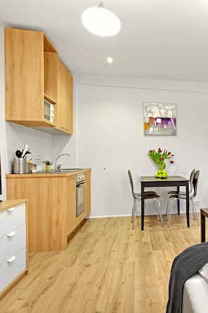 Family Studio | Private kitchen - Alfred's Studios (Reykjavik)