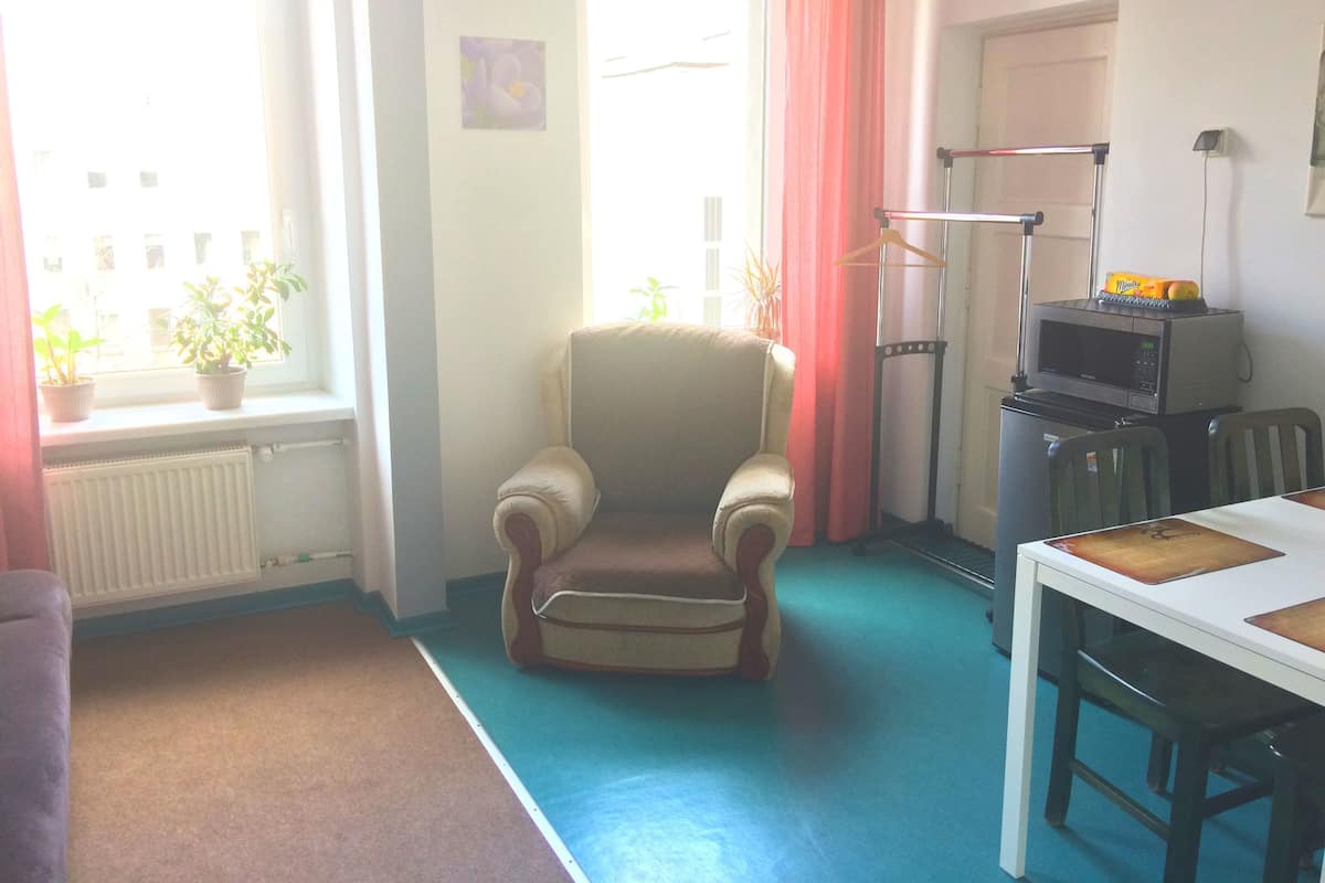 Basic Single Room | Free WiFi, bed sheets
