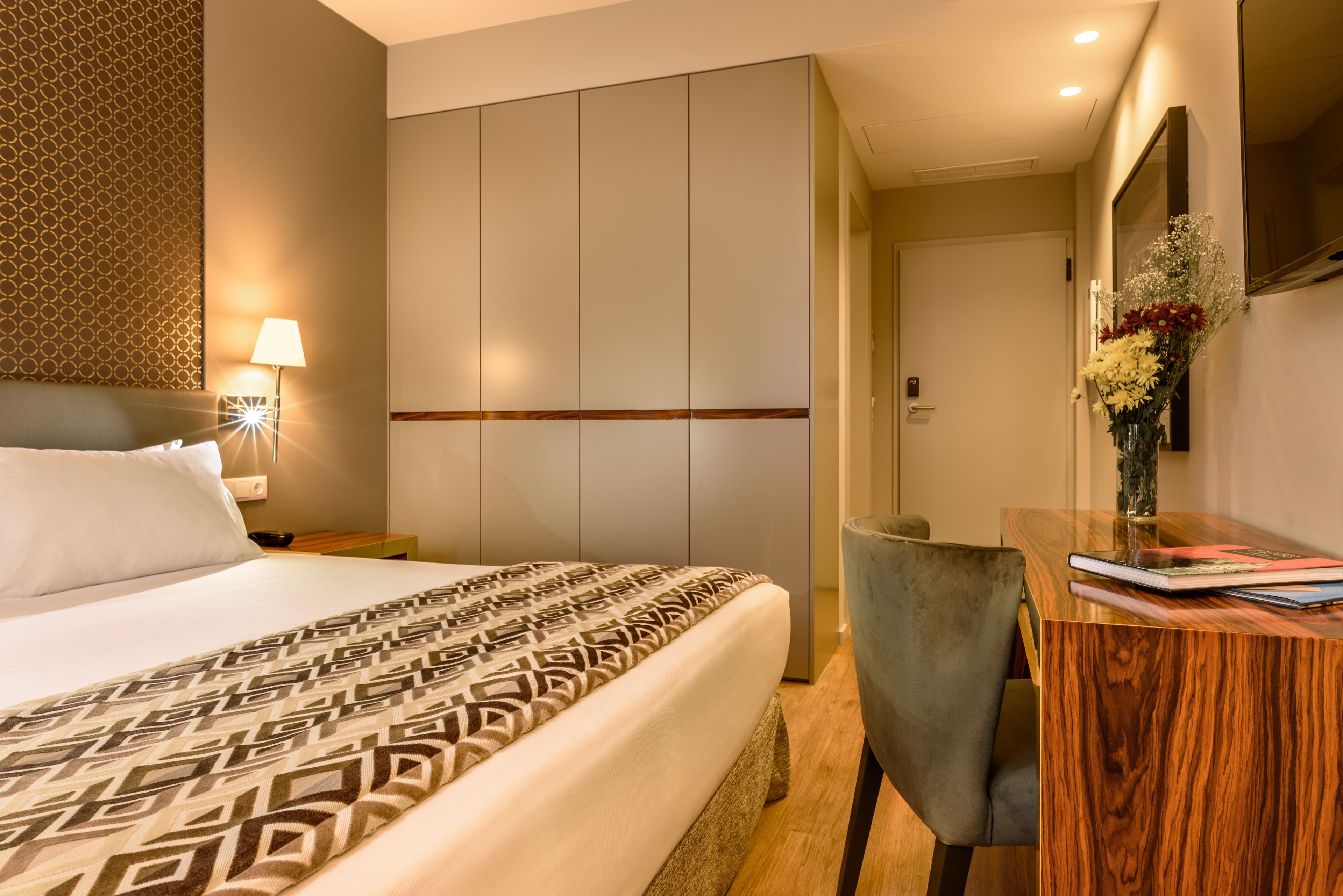 minibar, in-room safe, desk, soundproofing