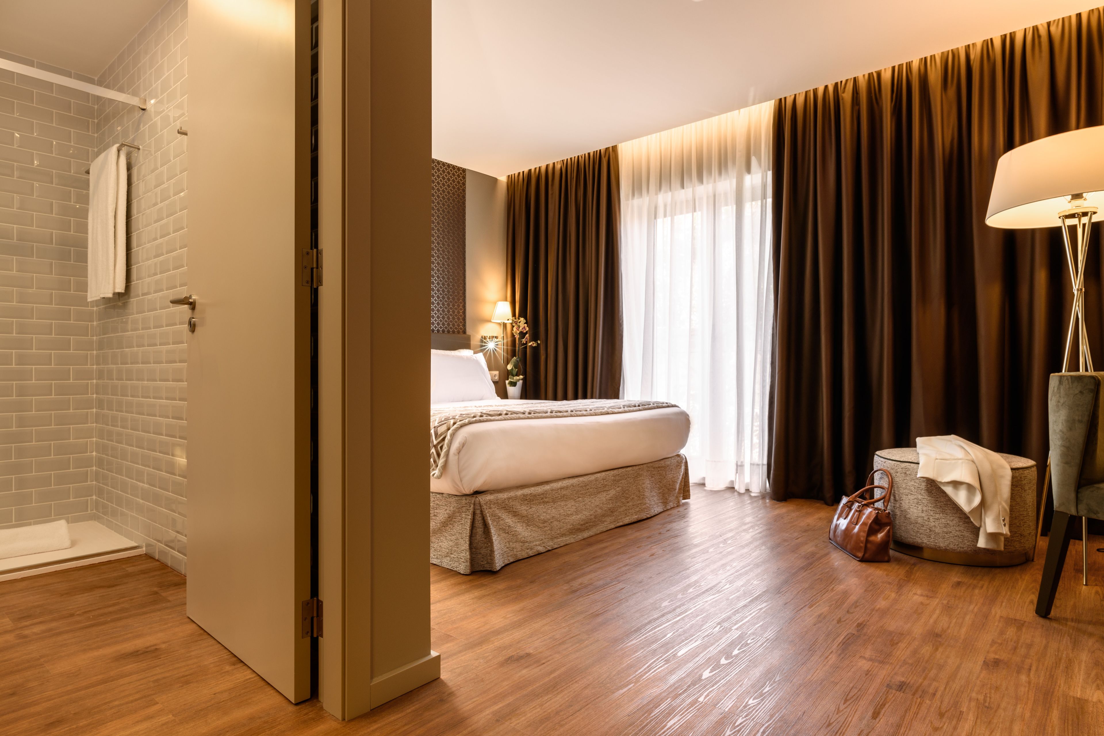 minibar, in-room safe, desk, soundproofing