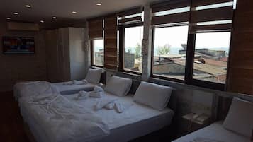 1 quarto, roupas de cama premium, cofres nos quartos, escrivaninha