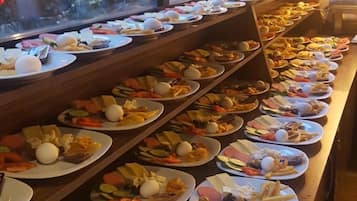 Tägliches inbegriffenes Frühstücksbuffet