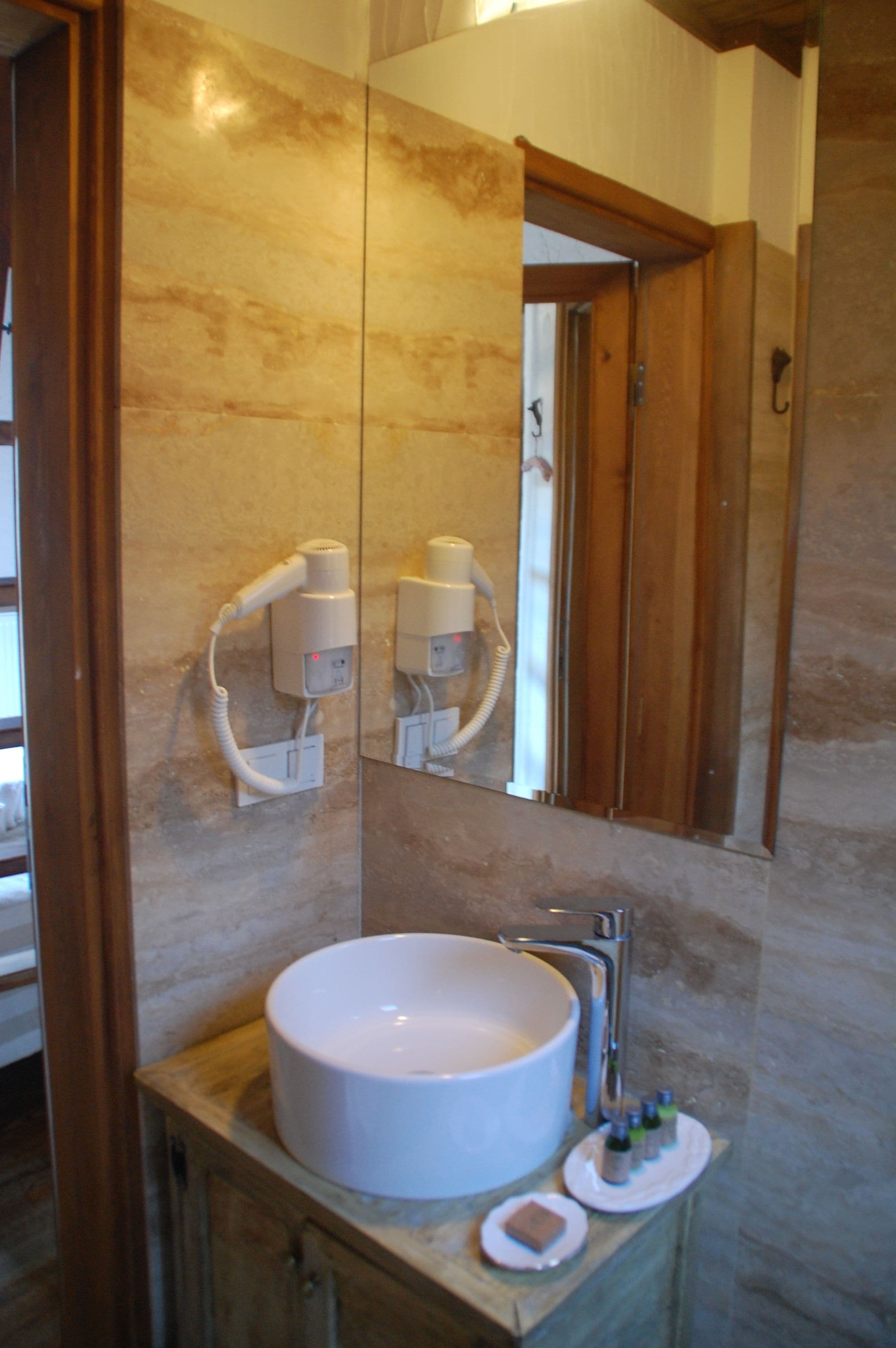 design room, multiple beds, non smoking | bathroom | free toiletries, hair dryer, slippers, towels