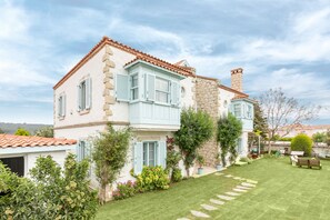 Konaklama yerinin ön cephesi