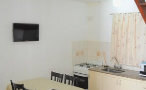 Family Duplex | Living area | 24-inch LED TV with cable channels, TV - Duplex del Sol (Villa Carlos Paz)