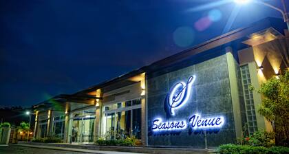 Seasons Hotel and Convention Center