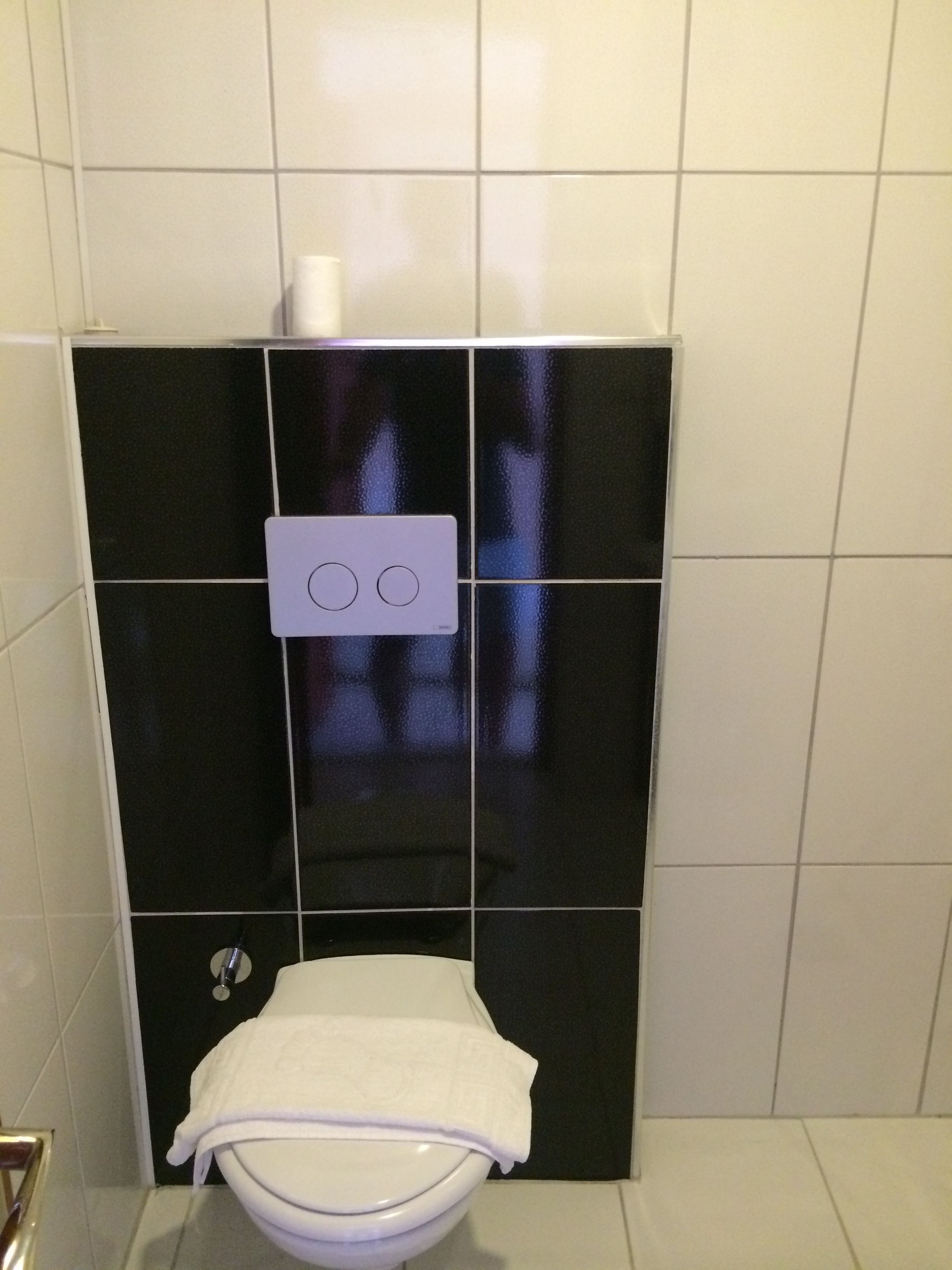 shower, free toiletries, hair dryer, slippers