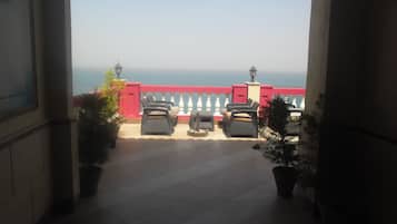 Sundeck