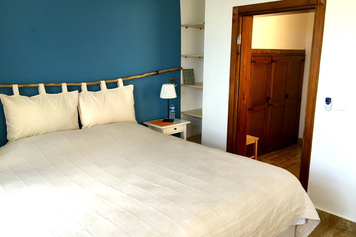 double room, balcony, sea view (queen) | desk, soundproofing, free wifi, bed sheets