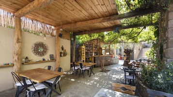 Café da manhã, almoço e jantar; culinária turca