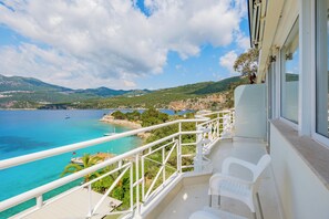 Deluxe Room, Sea View | Terrace/patio - La Moda Beach Hotel (Kas)