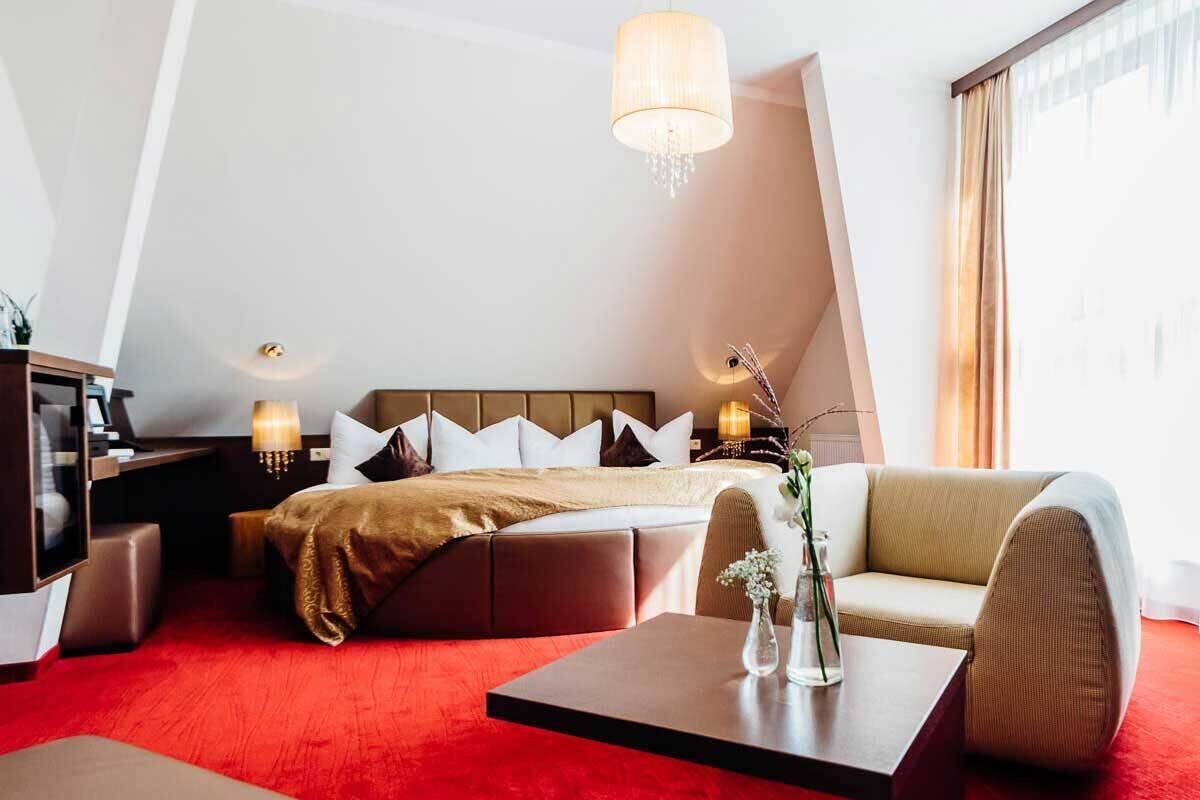 Suite, Multiple Beds, Non Smoking, River View | In-room safe, desk, free WiFi, bed sheets