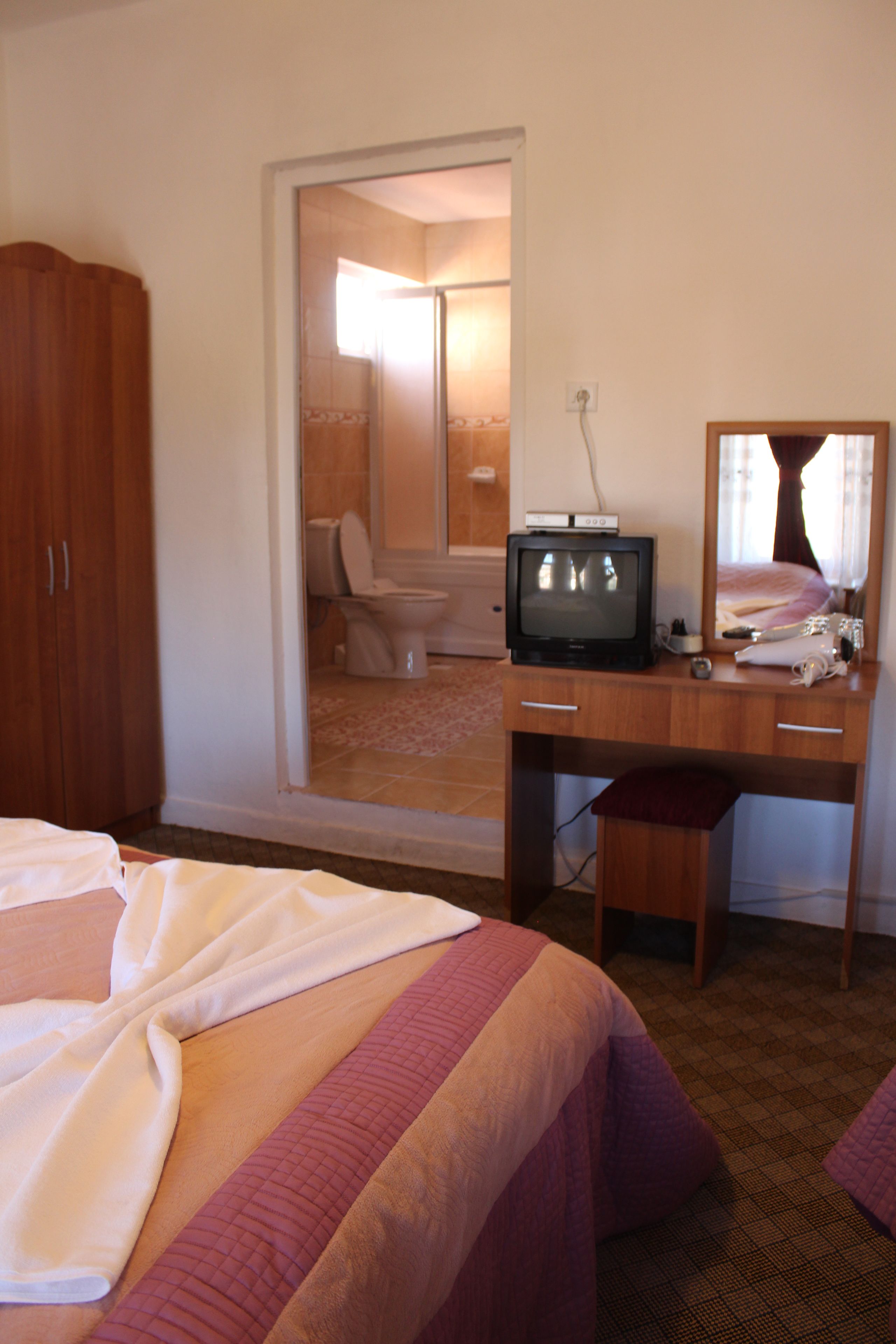 hotel-family room (2 rooms,1 saloon,wc) | 1 bedroom, in-room safe, desk, iron/ironing board