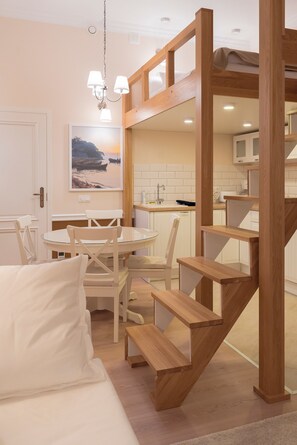 Suite (Duplex) | Servicio de comidas en la habitación