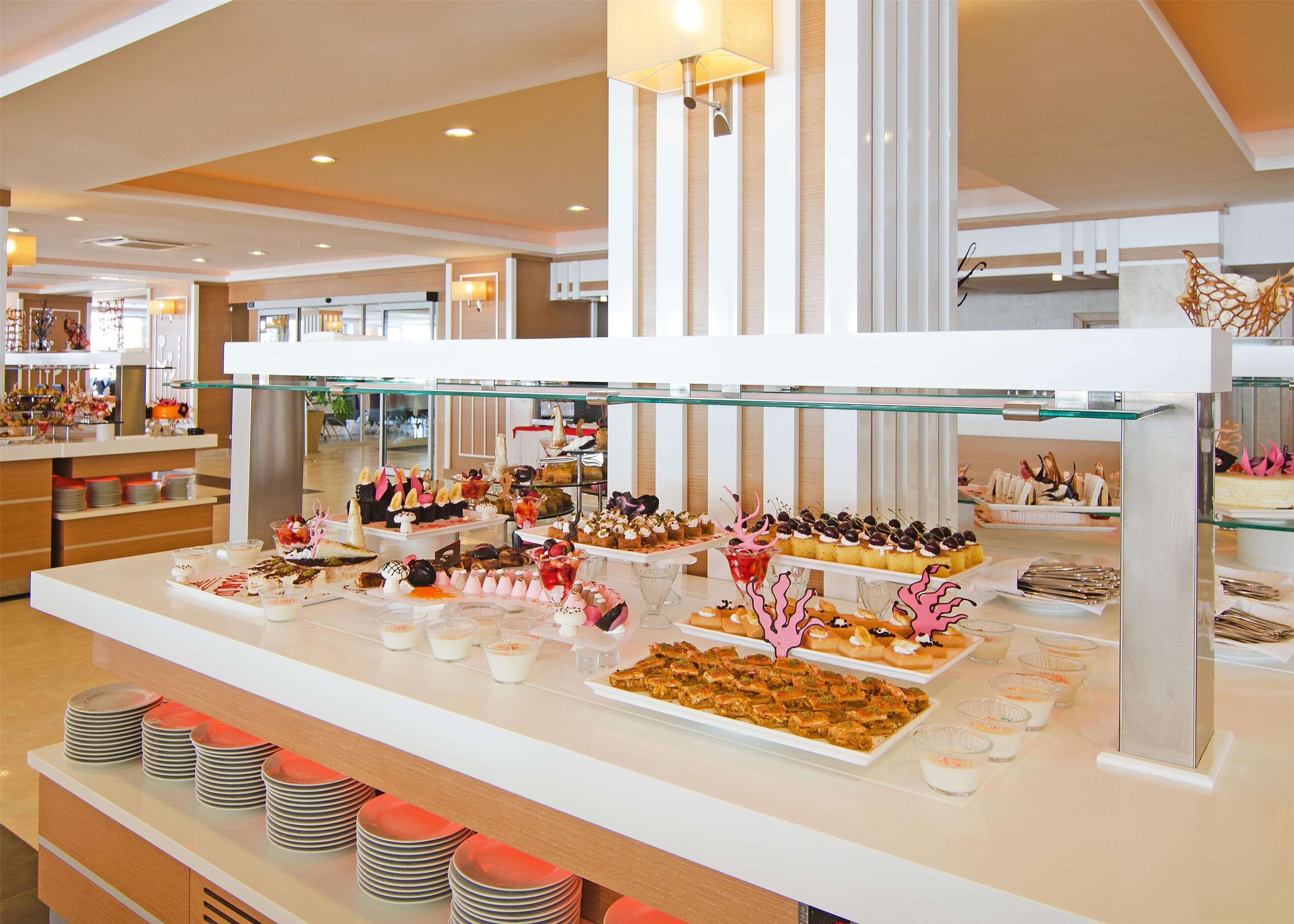 4 من المطاعم، تقديم الإفطار