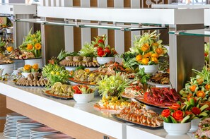 4 restauranter, frokost serveres