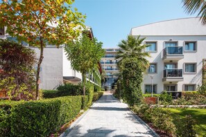 Garden - Palm Wings Beach Resort & Spa Kusadasi- All Inclusive (Kusadasi)