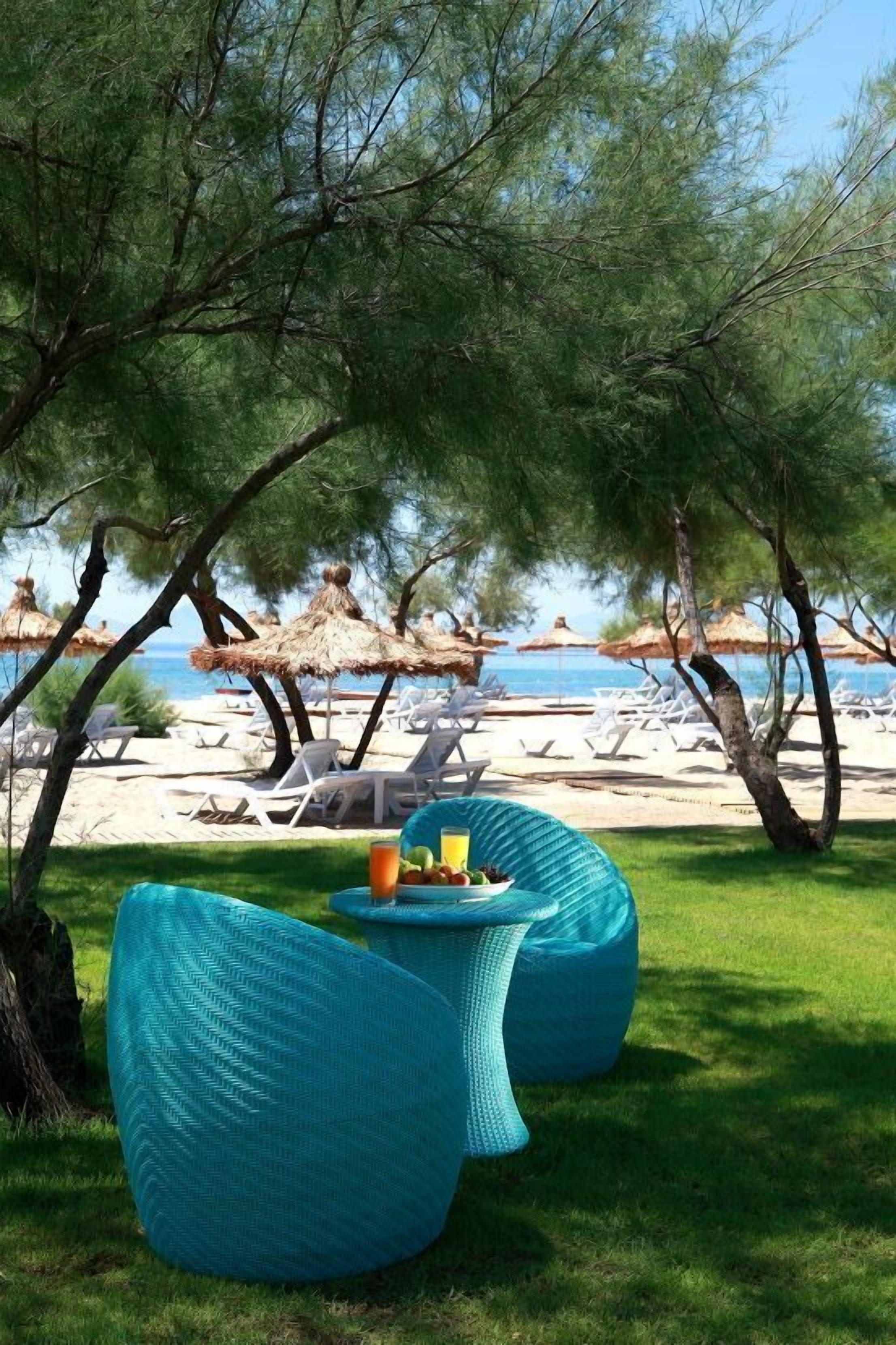 Private beach, white sand, free beach cabanas, sun-loungers