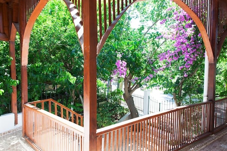 Terraza o patio. Orhan Kutbay'in Evi Turyolu Cafe Pansiyon