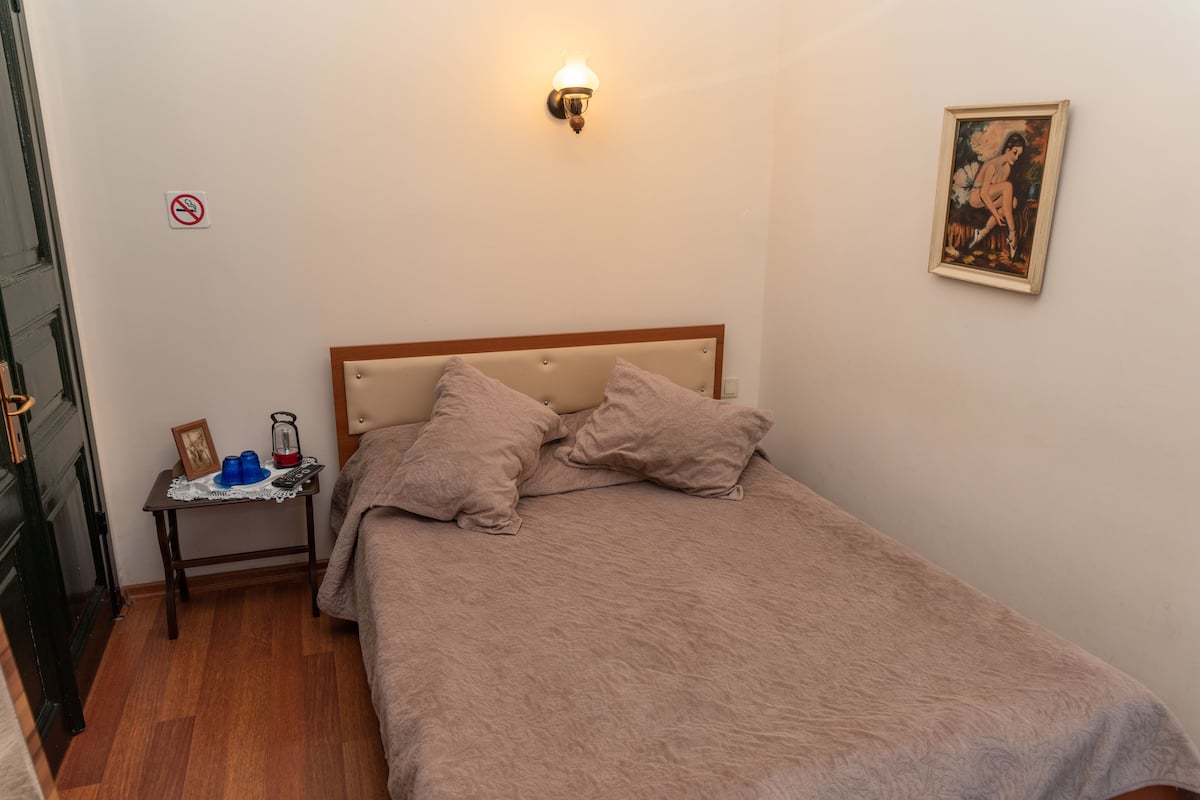 Triple Room (Shared Balcony) | Desk, soundproofing, free WiFi, bed sheets
