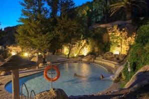 Children’s play area – outdoor - Balneario de Alicún de las Torres (Villanueva de las Torres)