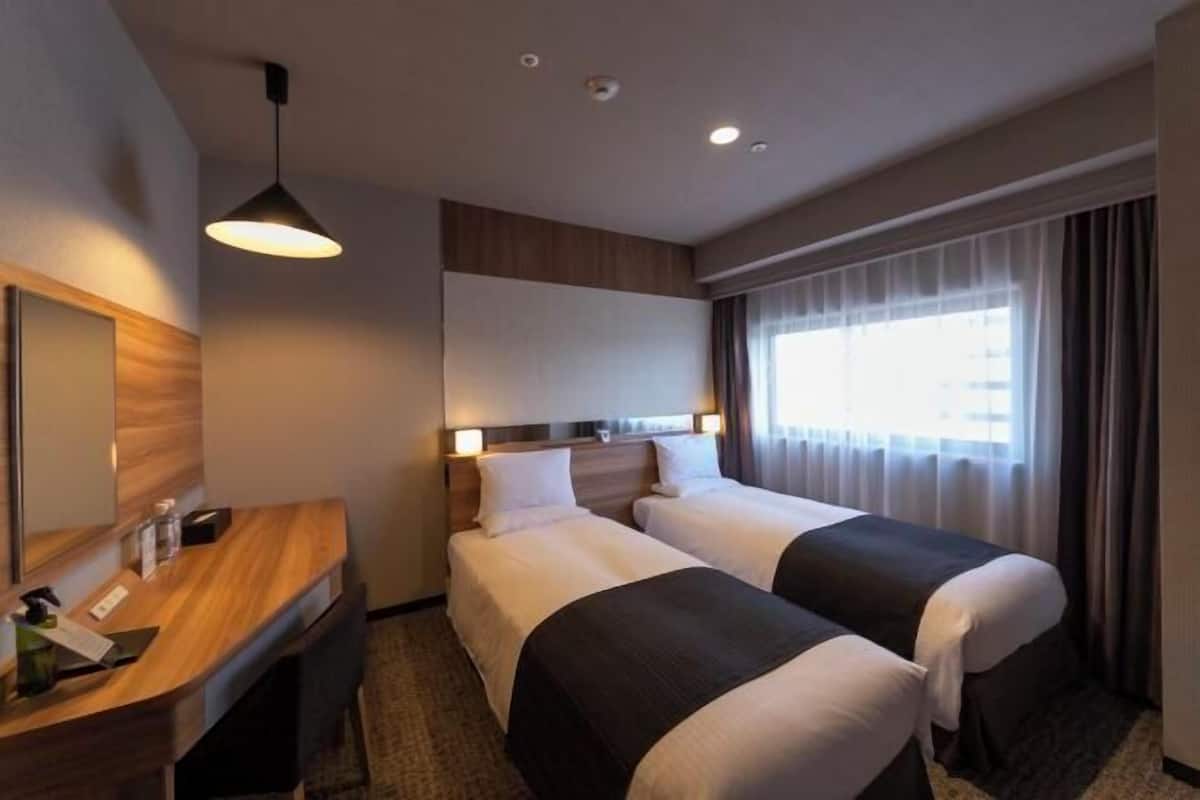 In-room safe, desk, free WiFi, bed sheets