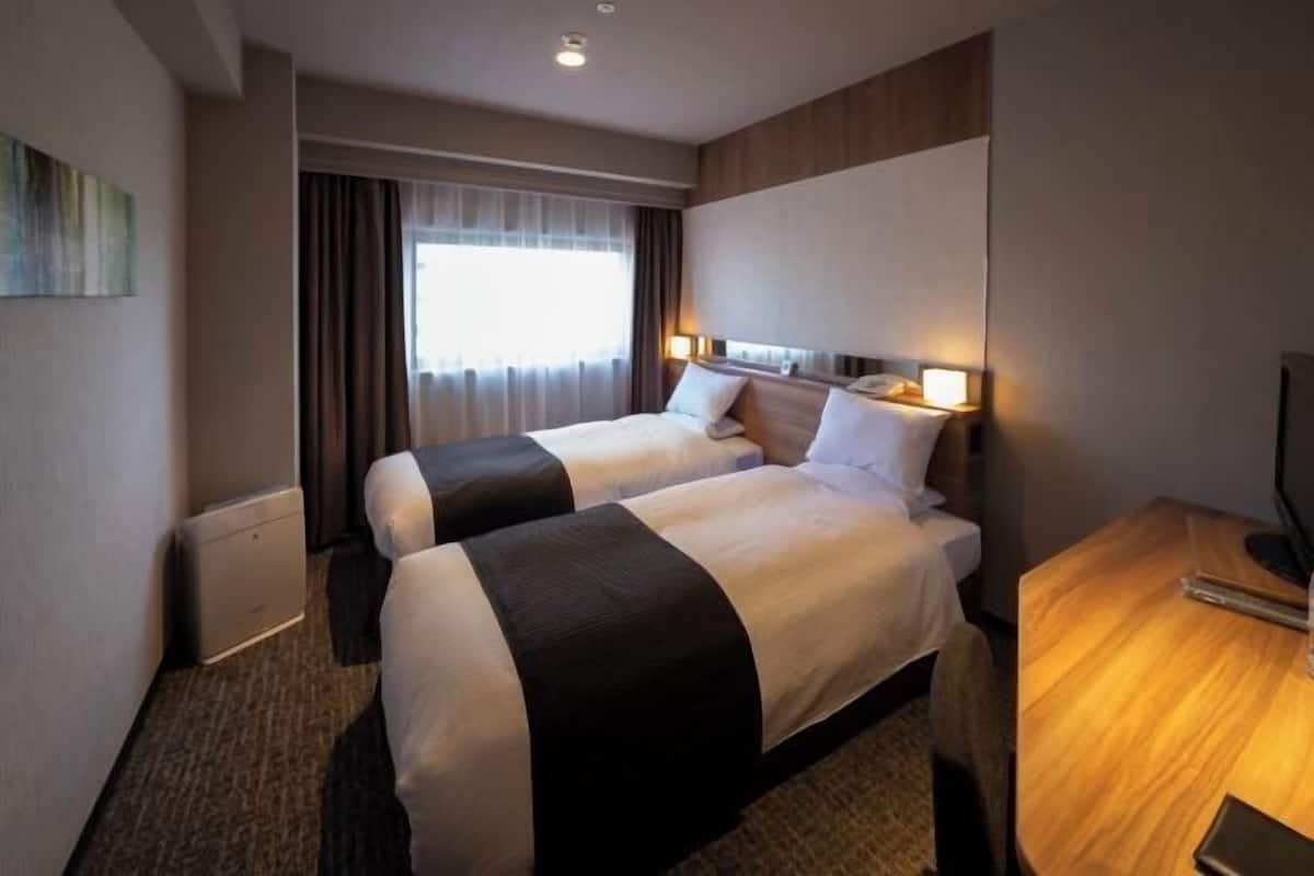 In-room safe, desk, free WiFi, bed sheets