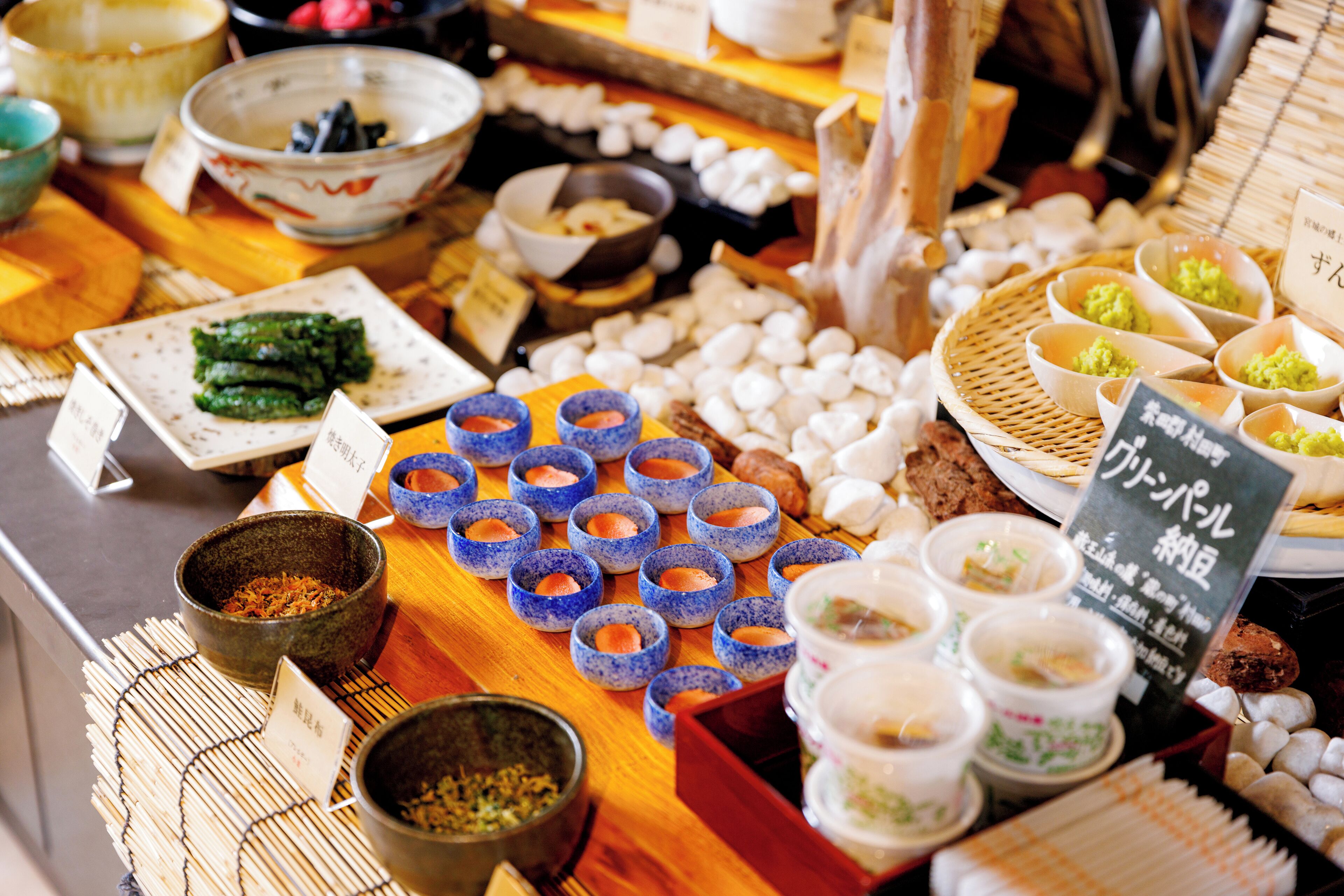 daily buffet breakfast (jpy 3630 per person)