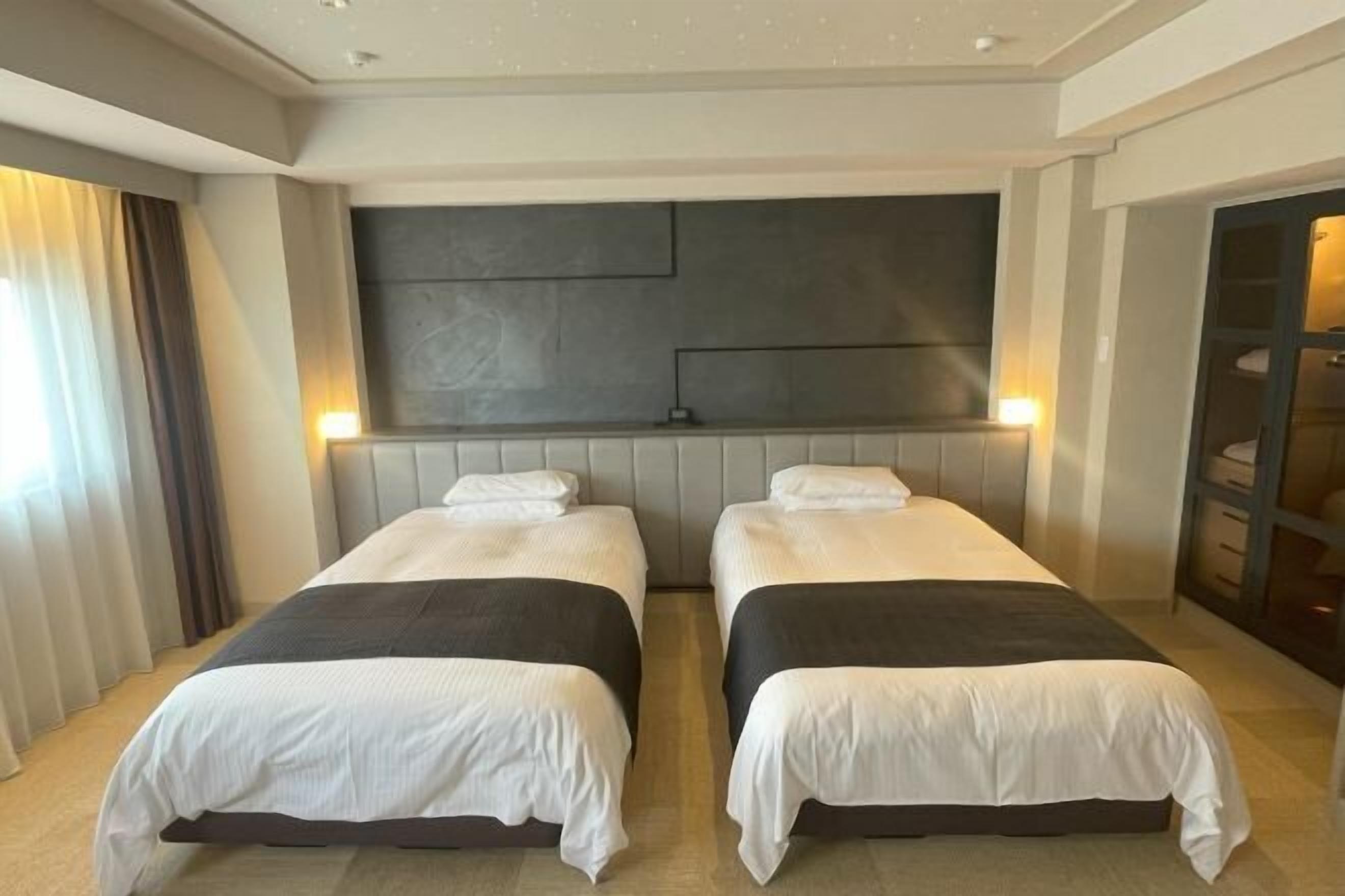 In-room safe, desk, free WiFi, bed sheets