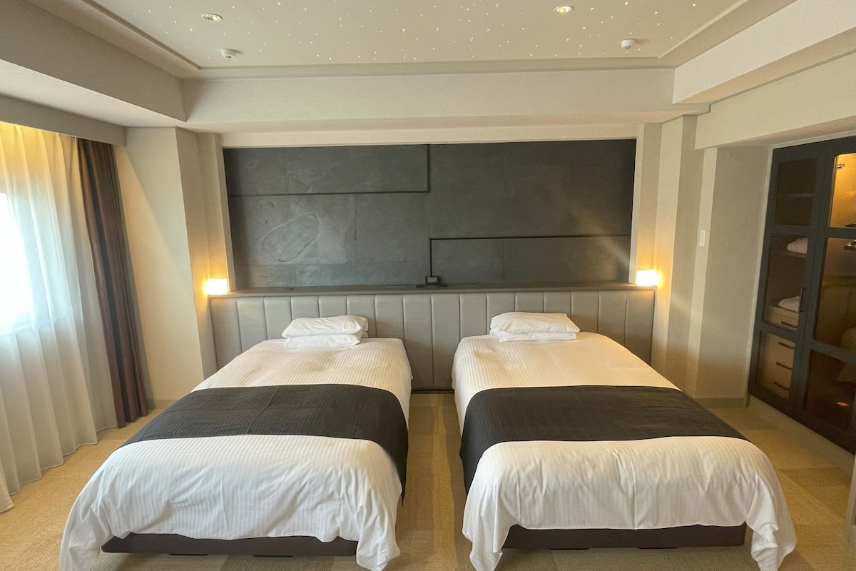 Caja de seguridad en la habitación, escritorio y wifi gratis