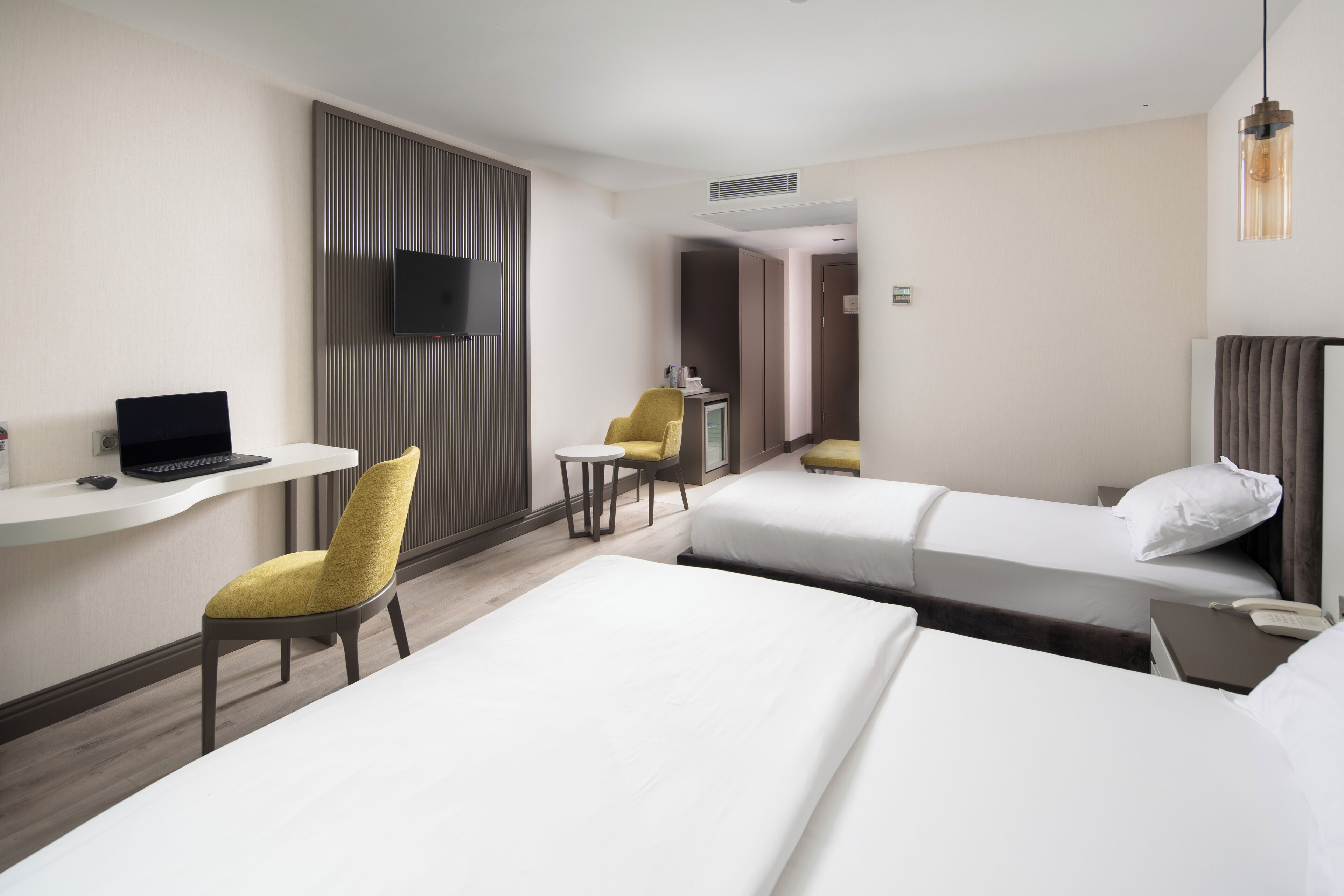 triple room | minibar, in-room safe, desk, soundproofing