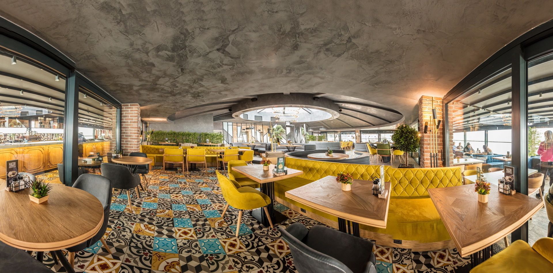 breakfast, lunch and dinner served