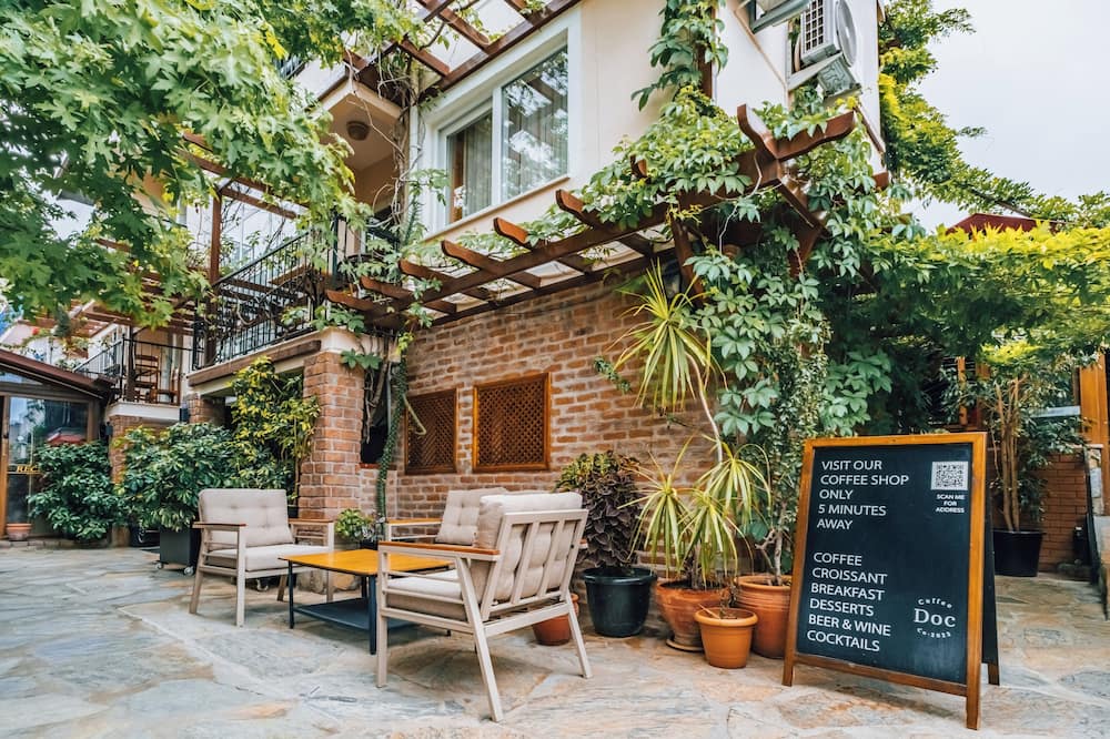 Ten Apart Hotel