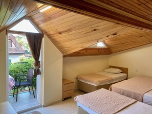 Economy Quadruple Room