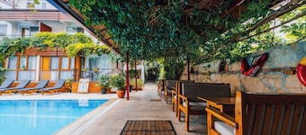Ten Apart Hotel