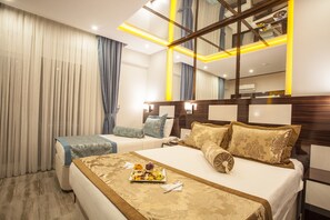 View from room - Pamukkale Termal Ece Otel (Denizli)