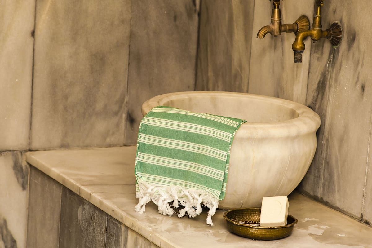 hot tub, hot springs/mineral springs, turkish bath/hammam