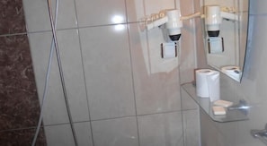 Shower, free toiletries, towels