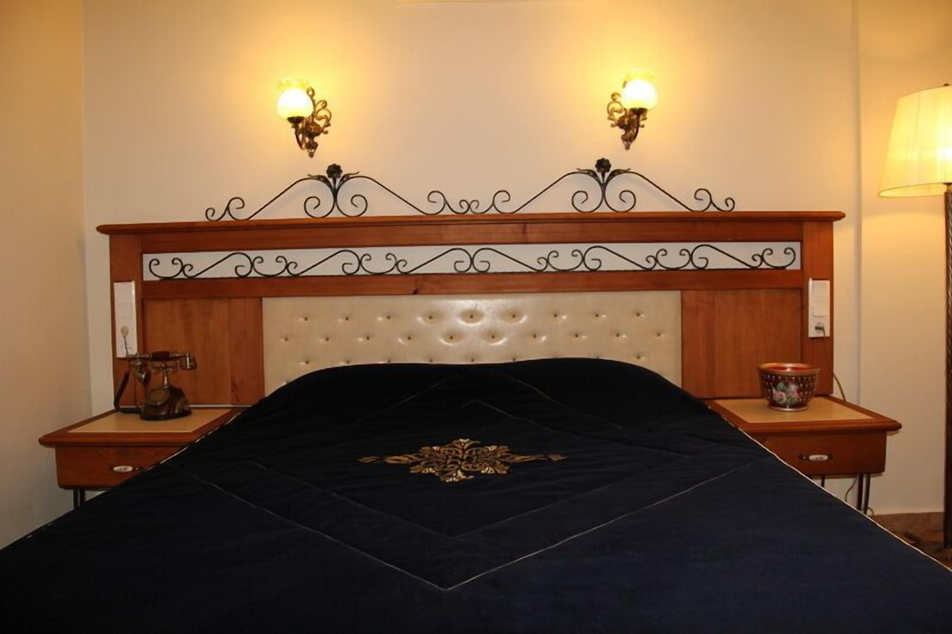 minibar, in-room safe, desk, soundproofing