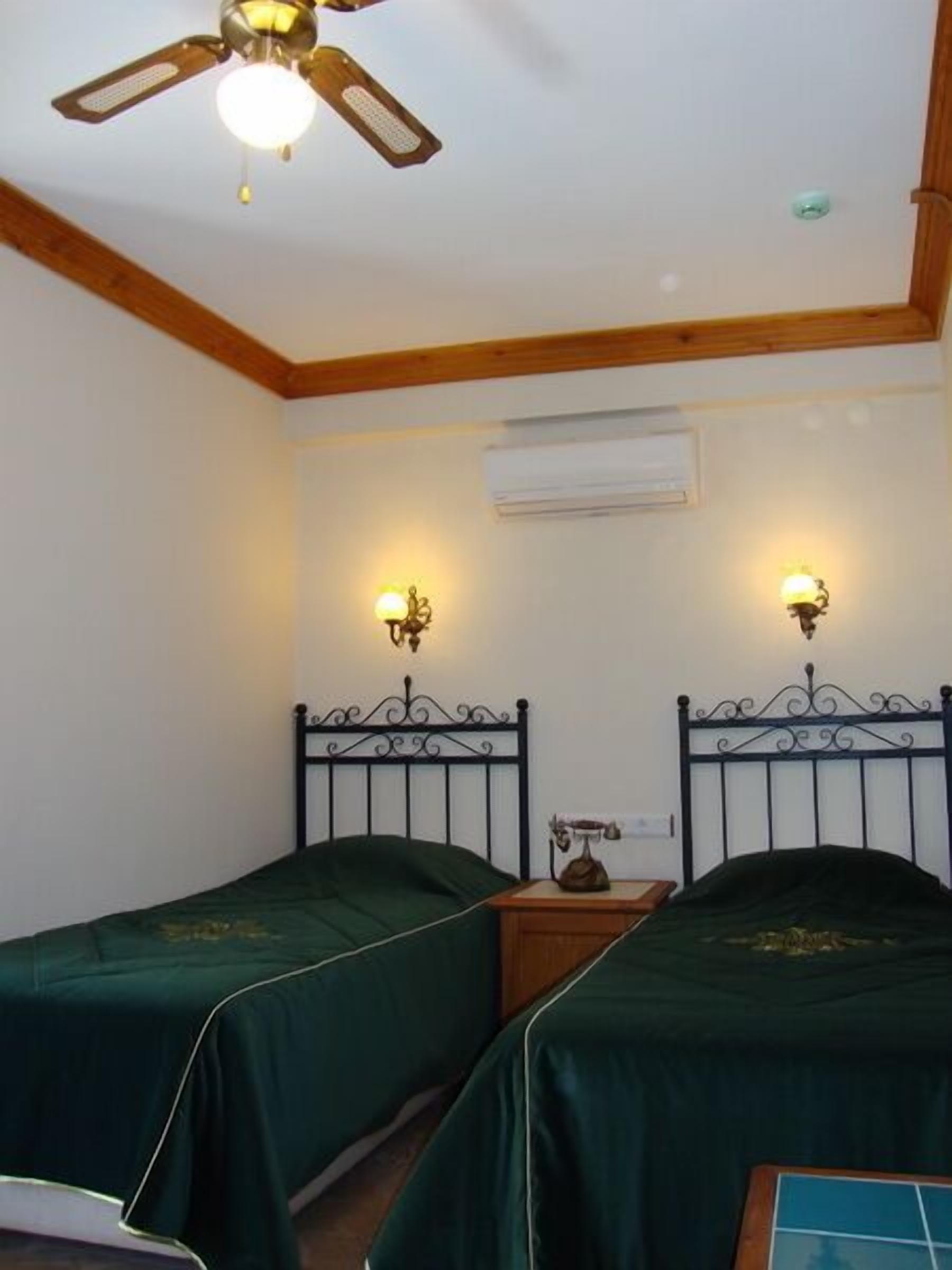 double or twin room, city view | minibar, in-room safe, desk, soundproofing