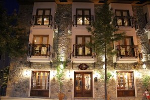 Fasade – kveld/natt