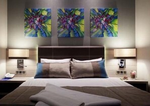 Hypo-allergenic bedding, memory foam beds, minibar, in-room safe - Ostimpark Business Hotel (Ankara)