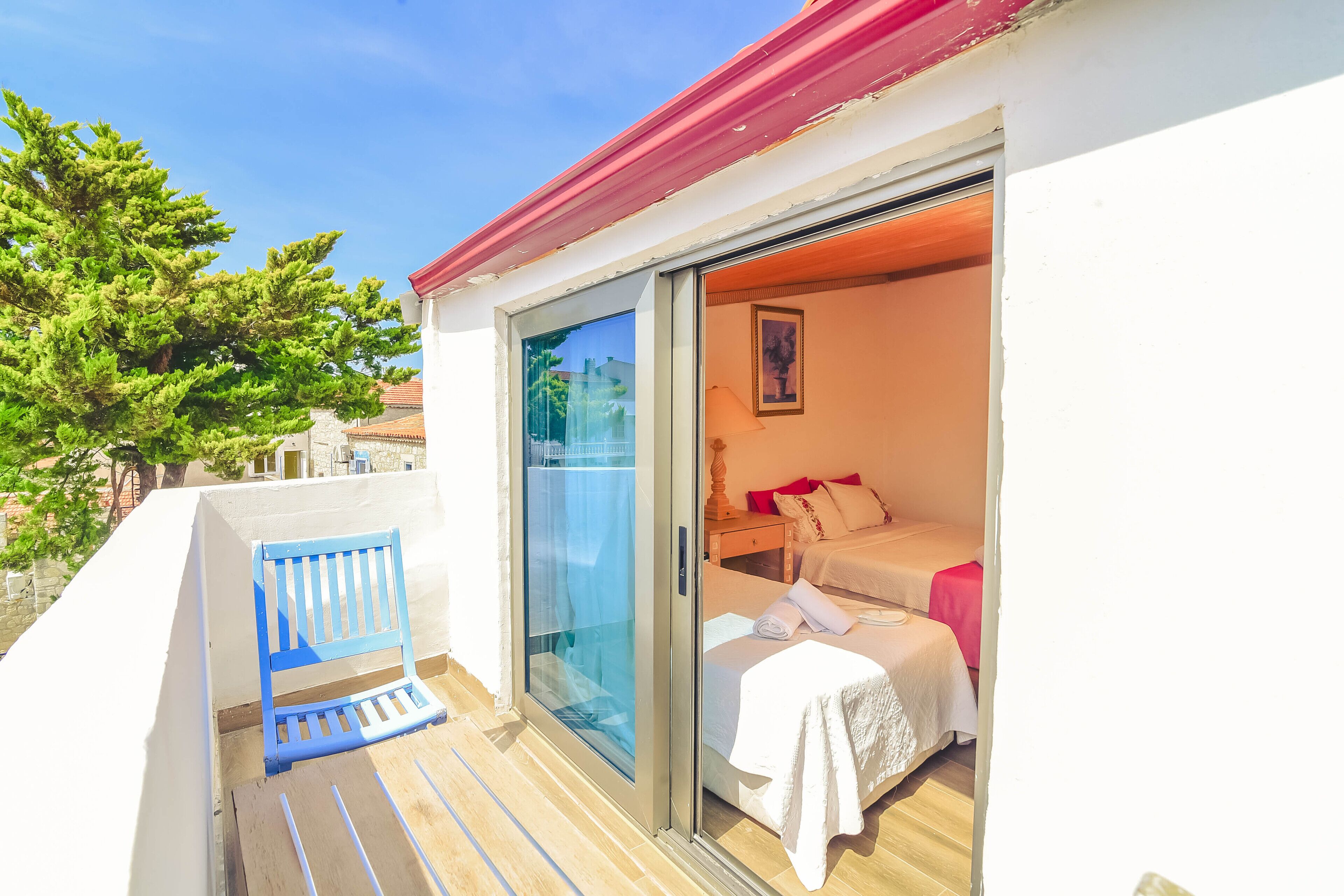 1 bedroom, premium bedding, minibar, desk