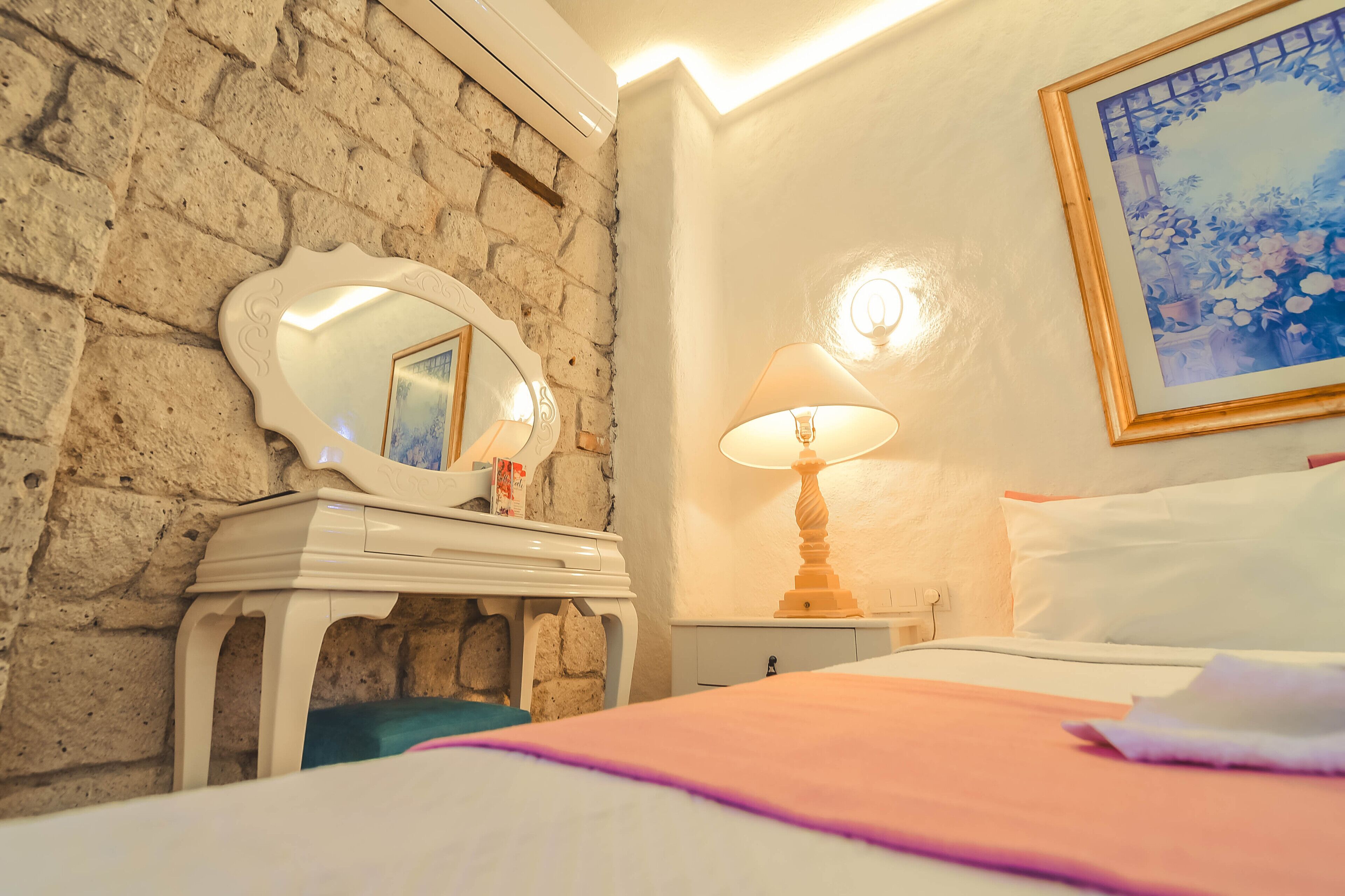 deluxe double room | 1 bedroom, premium bedding, minibar, desk