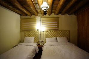 Family Twin Room | In-room safe, desk, iron/ironing board, free WiFi - Efe Bey Konagi (Gaziantep)