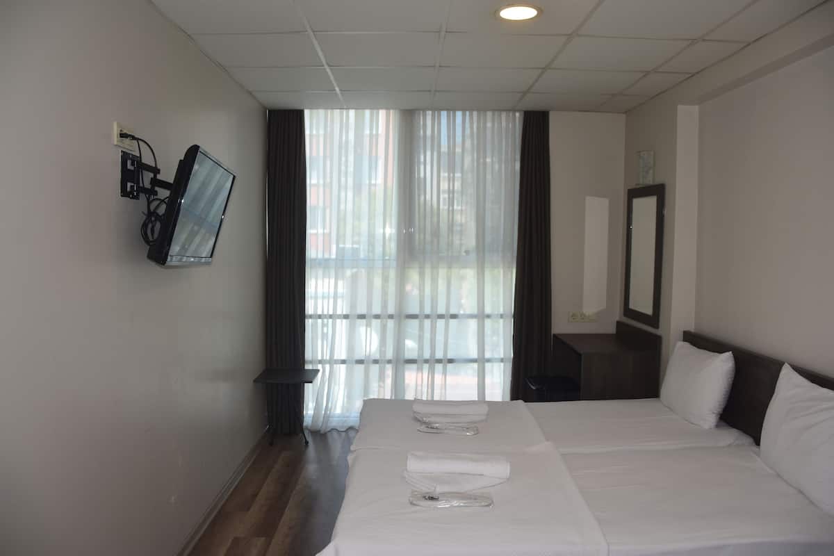In-room safe, desk, soundproofing, free WiFi